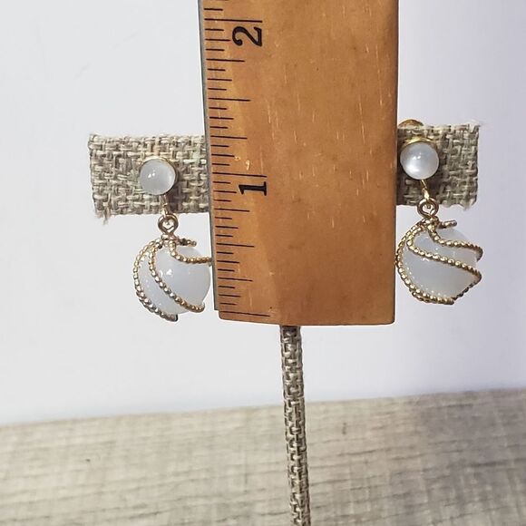 SCREW-BACK Caged Resin Pearl Earrings - Picture 6 of 6